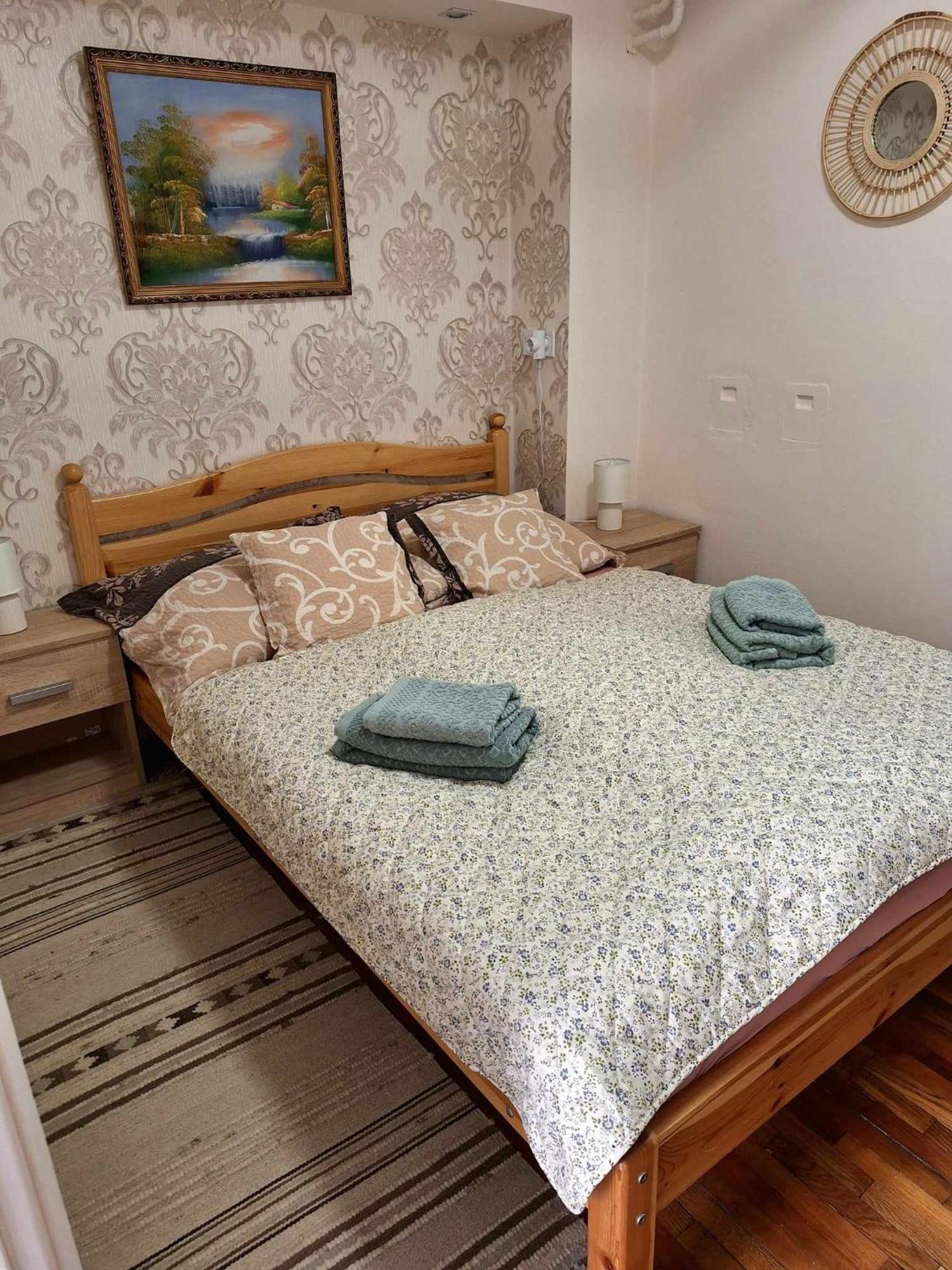 Teodor Apartman Дьюла Экстерьер фото